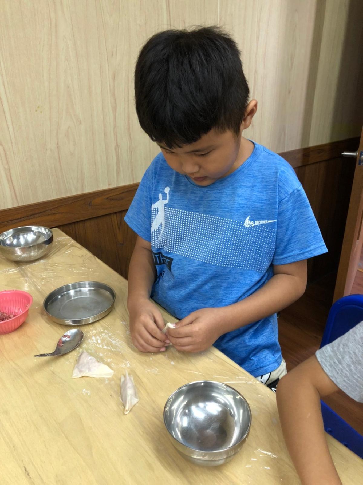 109.07.31中華小廚師，包餛飩_200731
