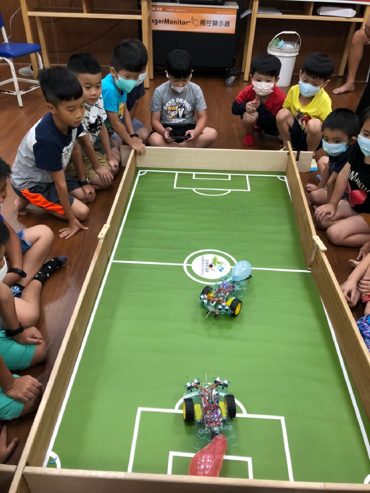2020_13.08.10黃老師機器人_200811
