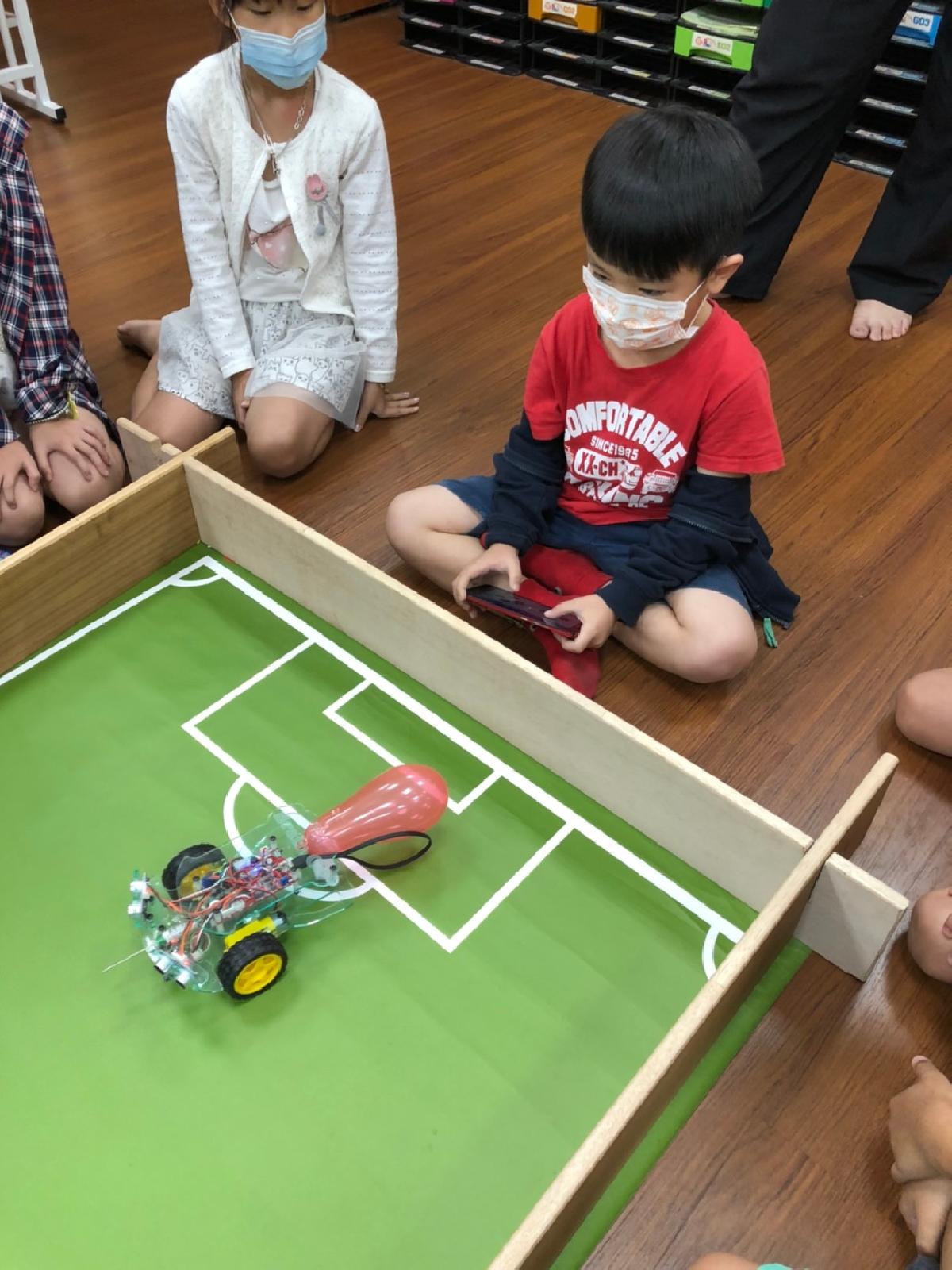 2020_15.08.10黃老師機器人_200811