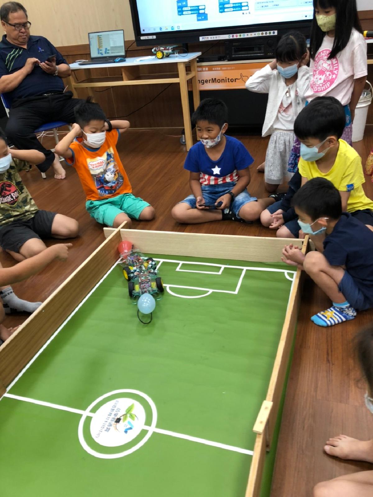 2020_7.08.10黃老師機器人_200811