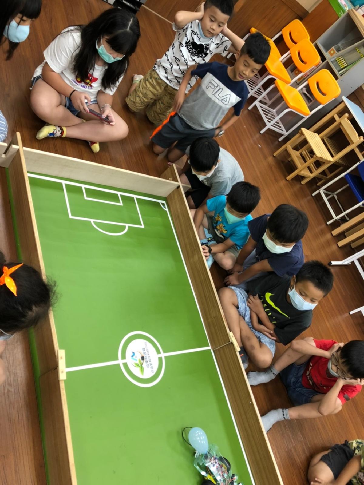 2020_8.08.10黃老師機器人_200811