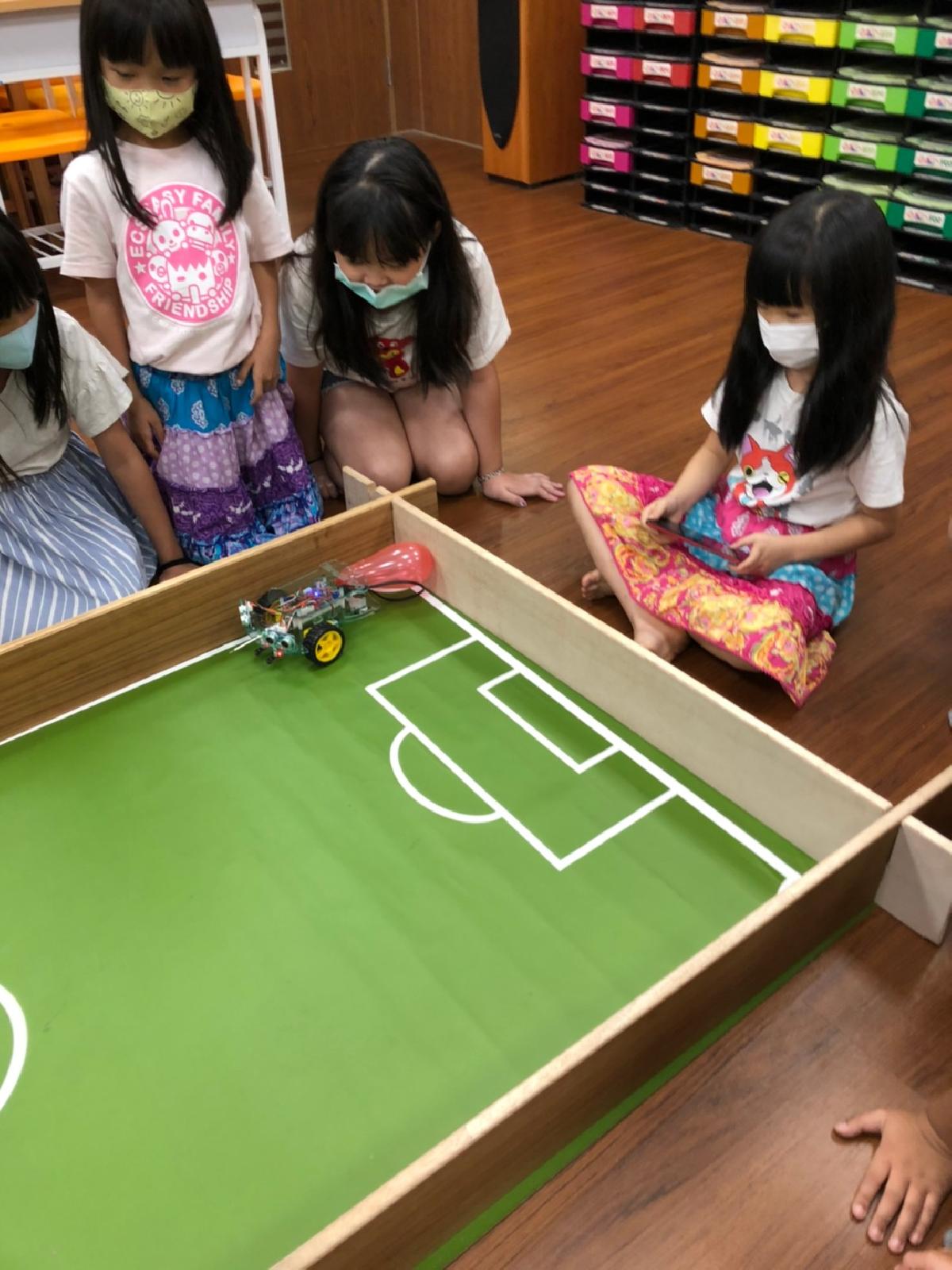 2020_9.08.10黃老師機器人_200811