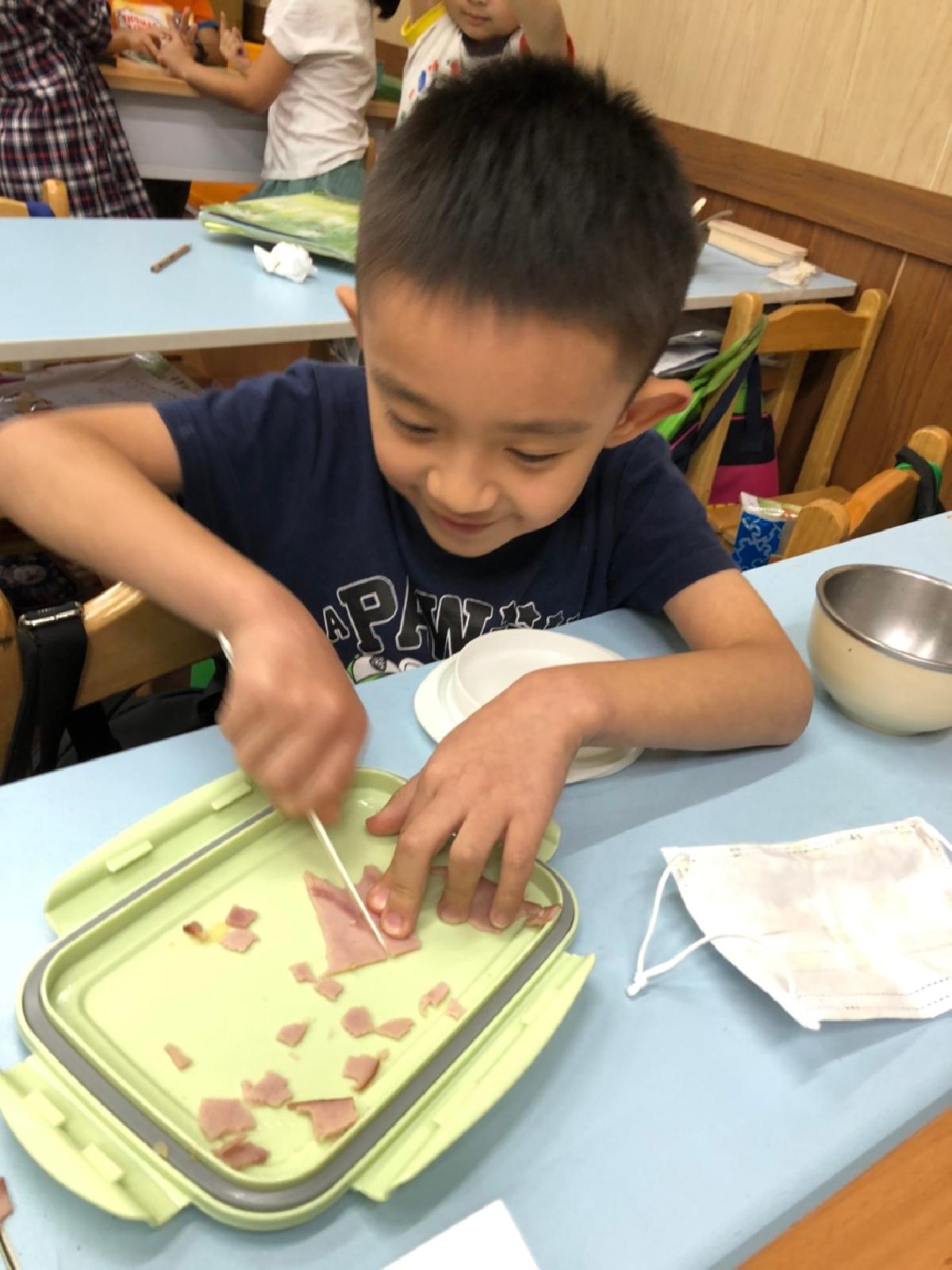 2020.08.14 黃老師班美食DIY---吐司pizza