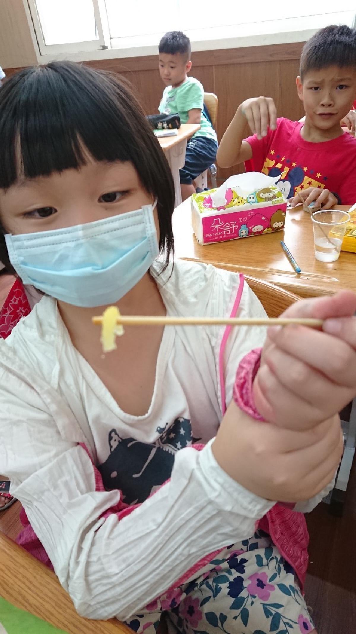 20200819科學小實驗～美麗的結晶（毛細現象）_200820_16