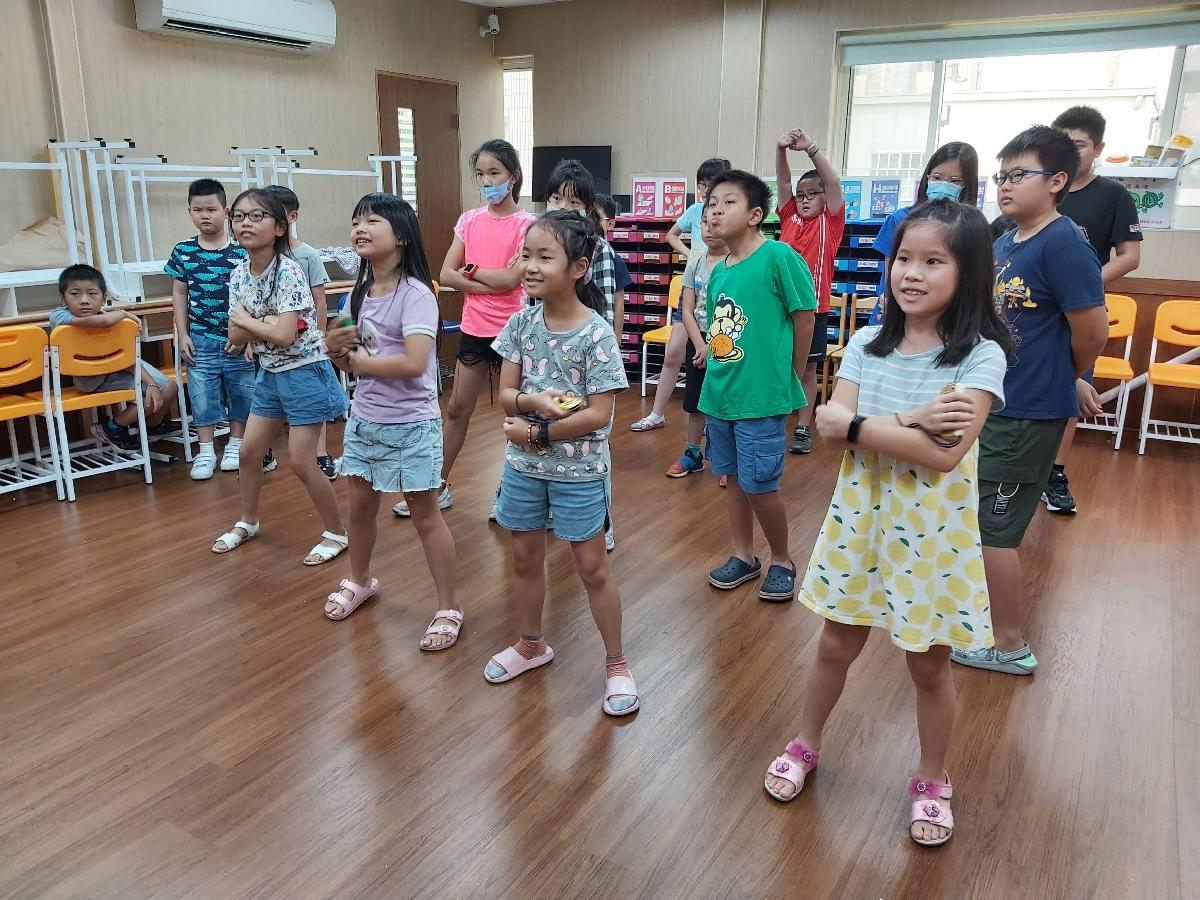 109_0.08.19體感運動（秀椿+承修班）_200820