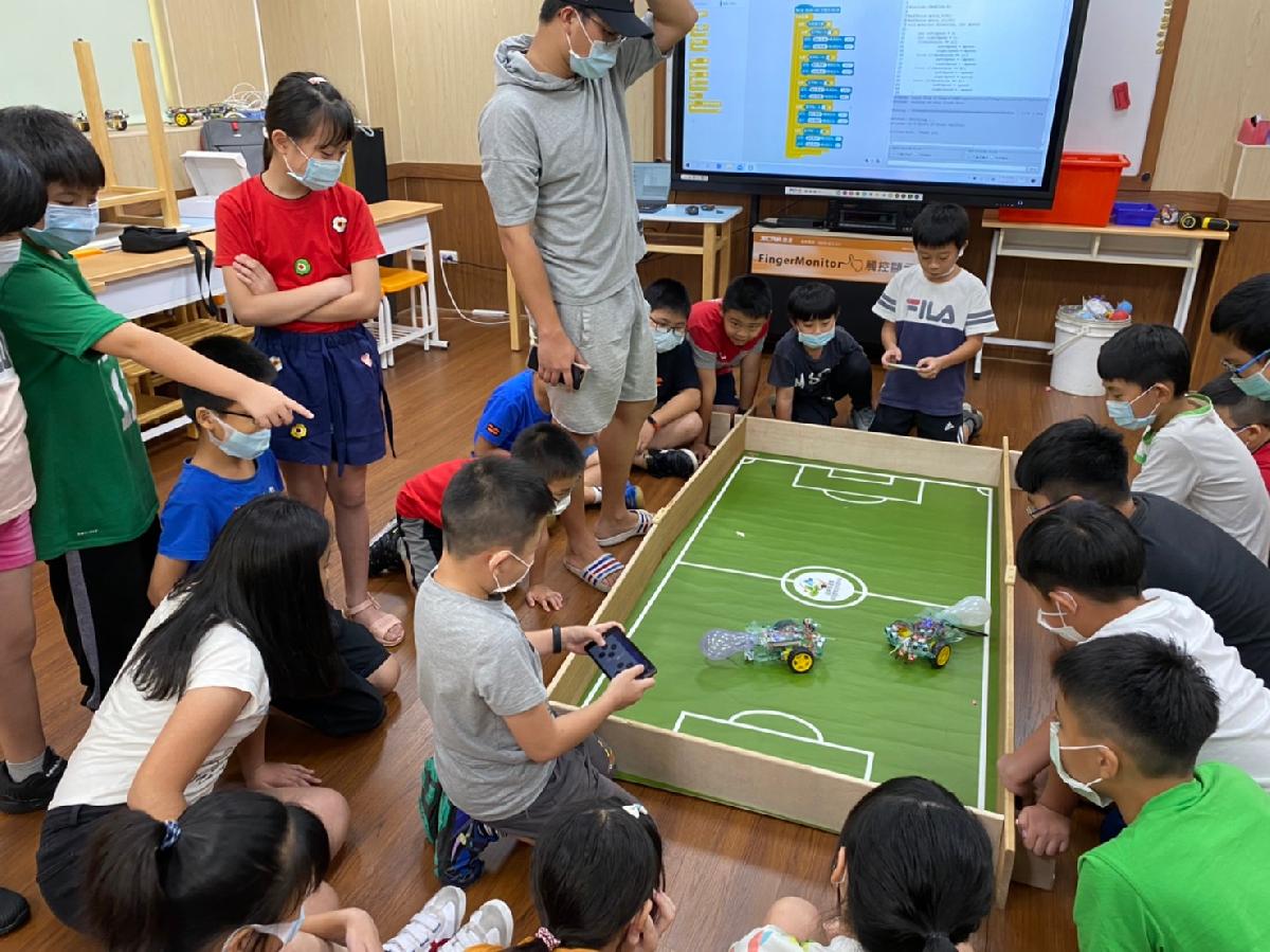 817羅老師機器人_200820_6