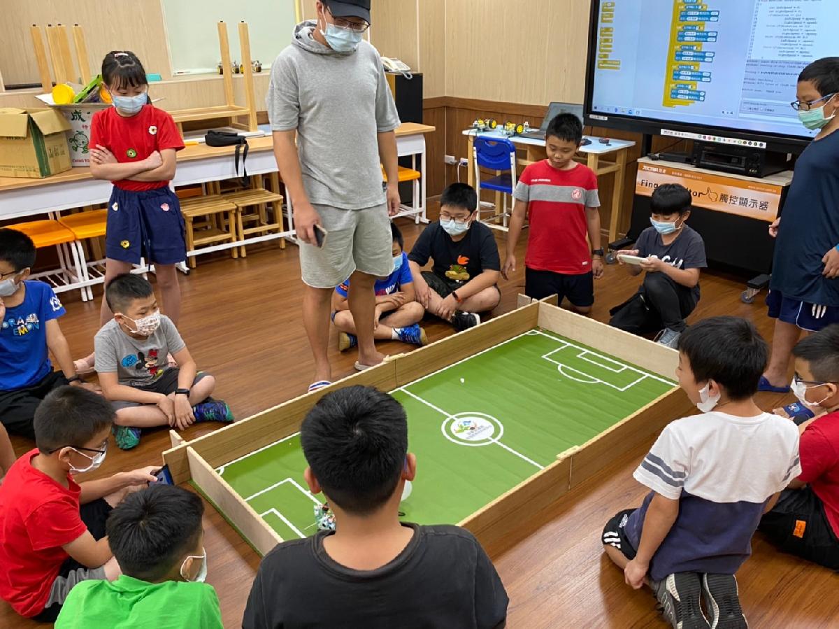 817羅老師機器人_200820_4