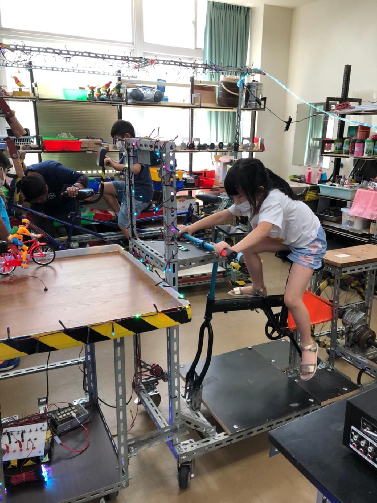 2020_12.08.25黃老師班聯大科學營_200826