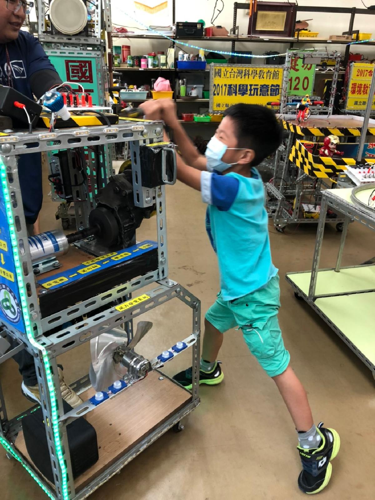 2020_27.08.25黃老師班聯大科學營_200826