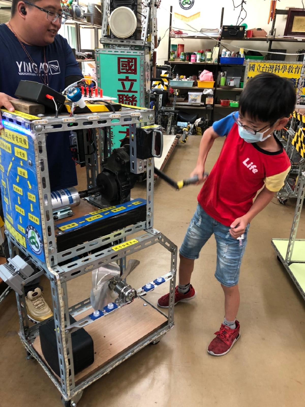 2020_33.08.25黃老師班聯大科學營_200826