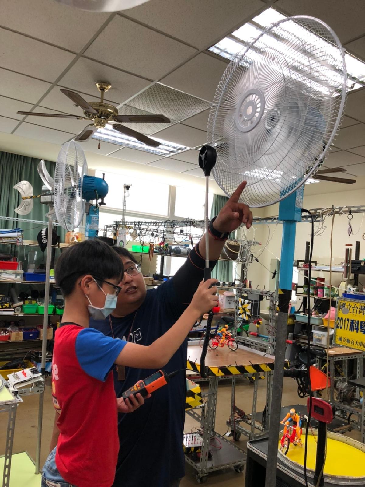 2020_79.08.25黃老師班聯大科學營_200826