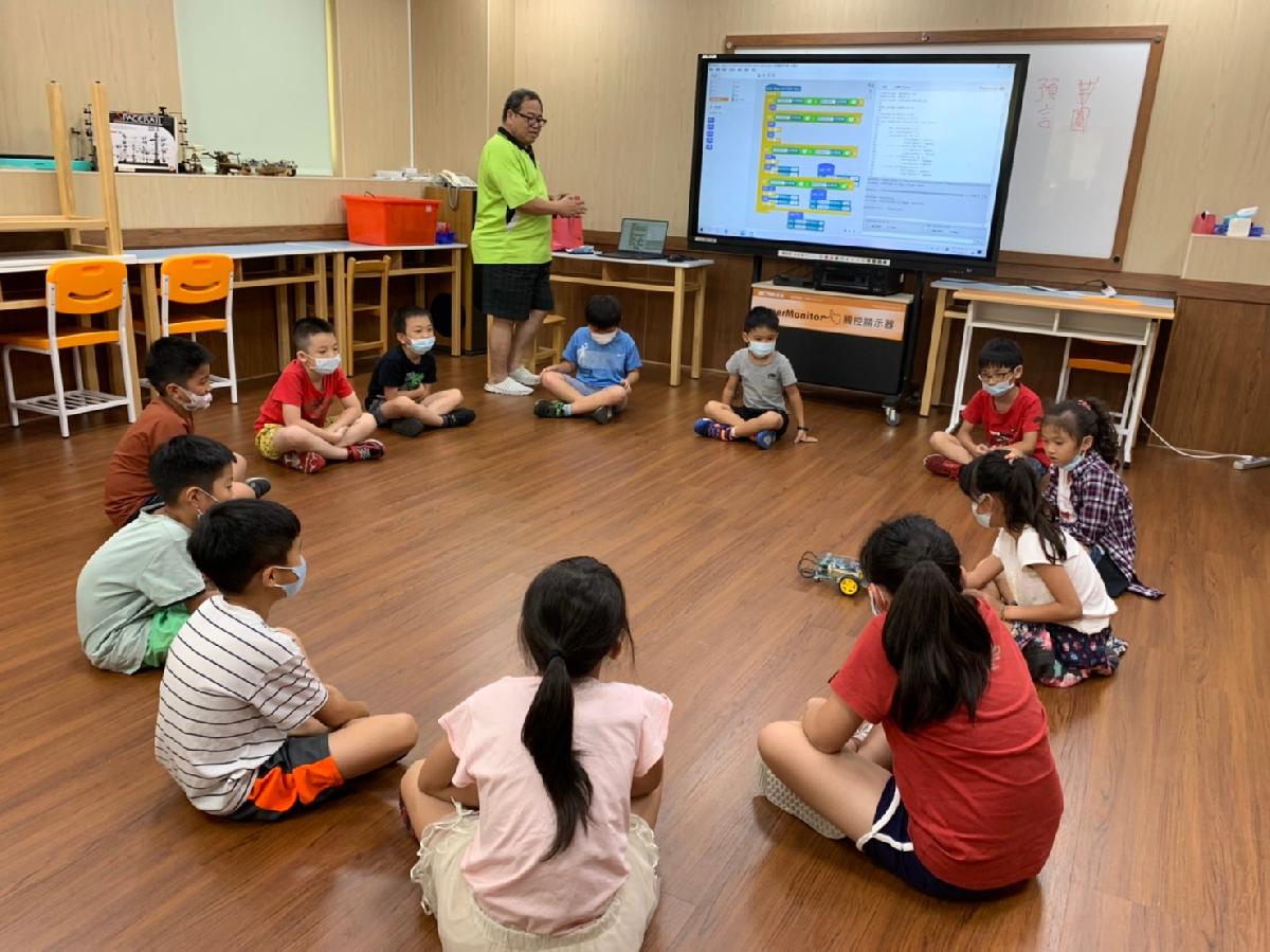 黃老師機器人_200826_5