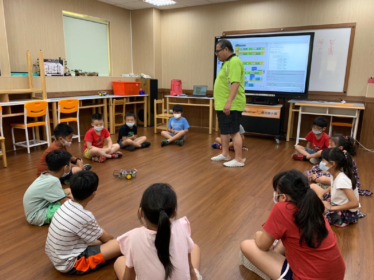 黃老師機器人_200826_4