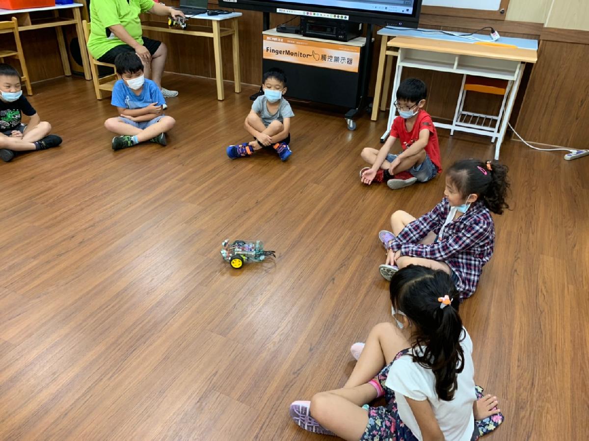 黃老師機器人_200826_7