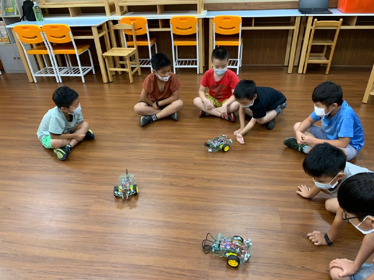 黃老師機器人_200826_11