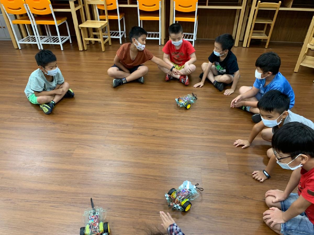 黃老師機器人_200826_12