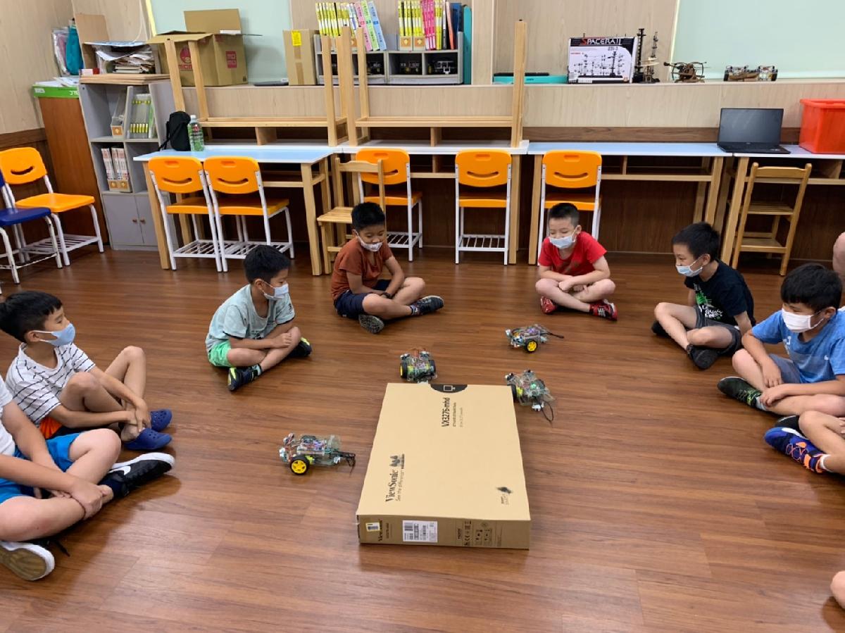 黃老師機器人_200826_14