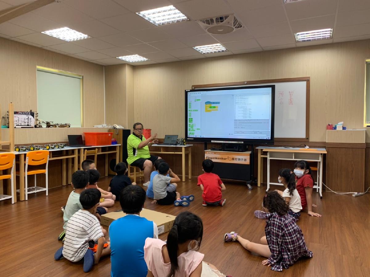 黃老師機器人_200826_15