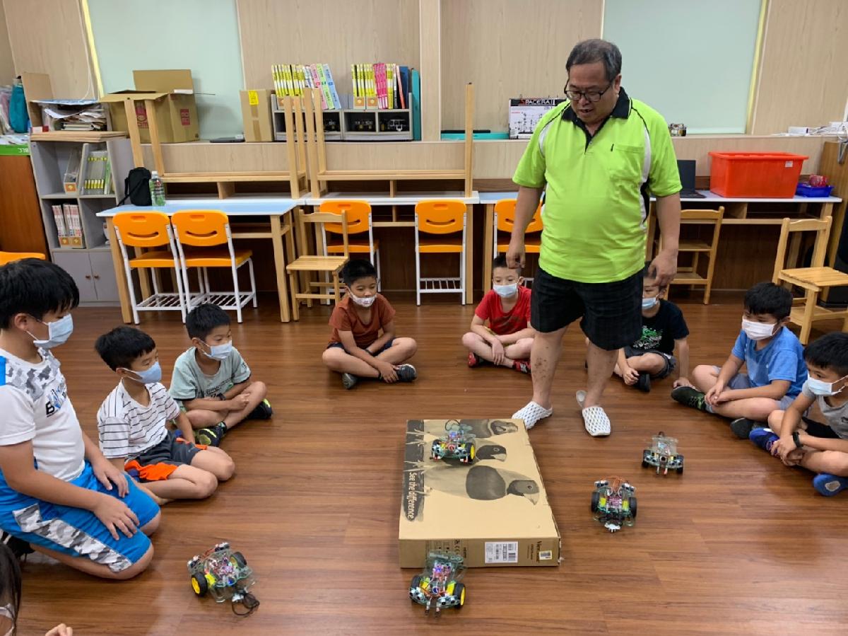 黃老師機器人_200826_16