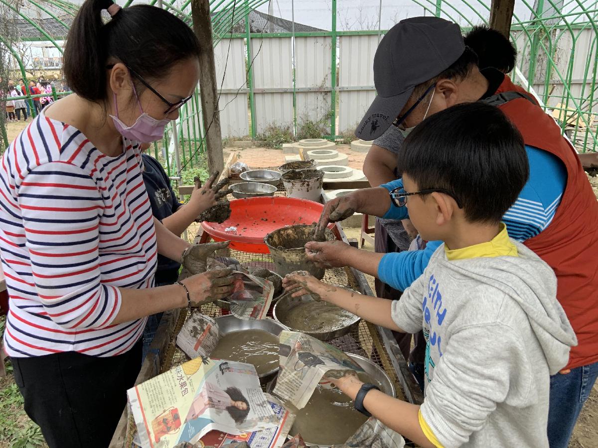 420988e8-8d79-4ff4-8e23-9f57a1393dae