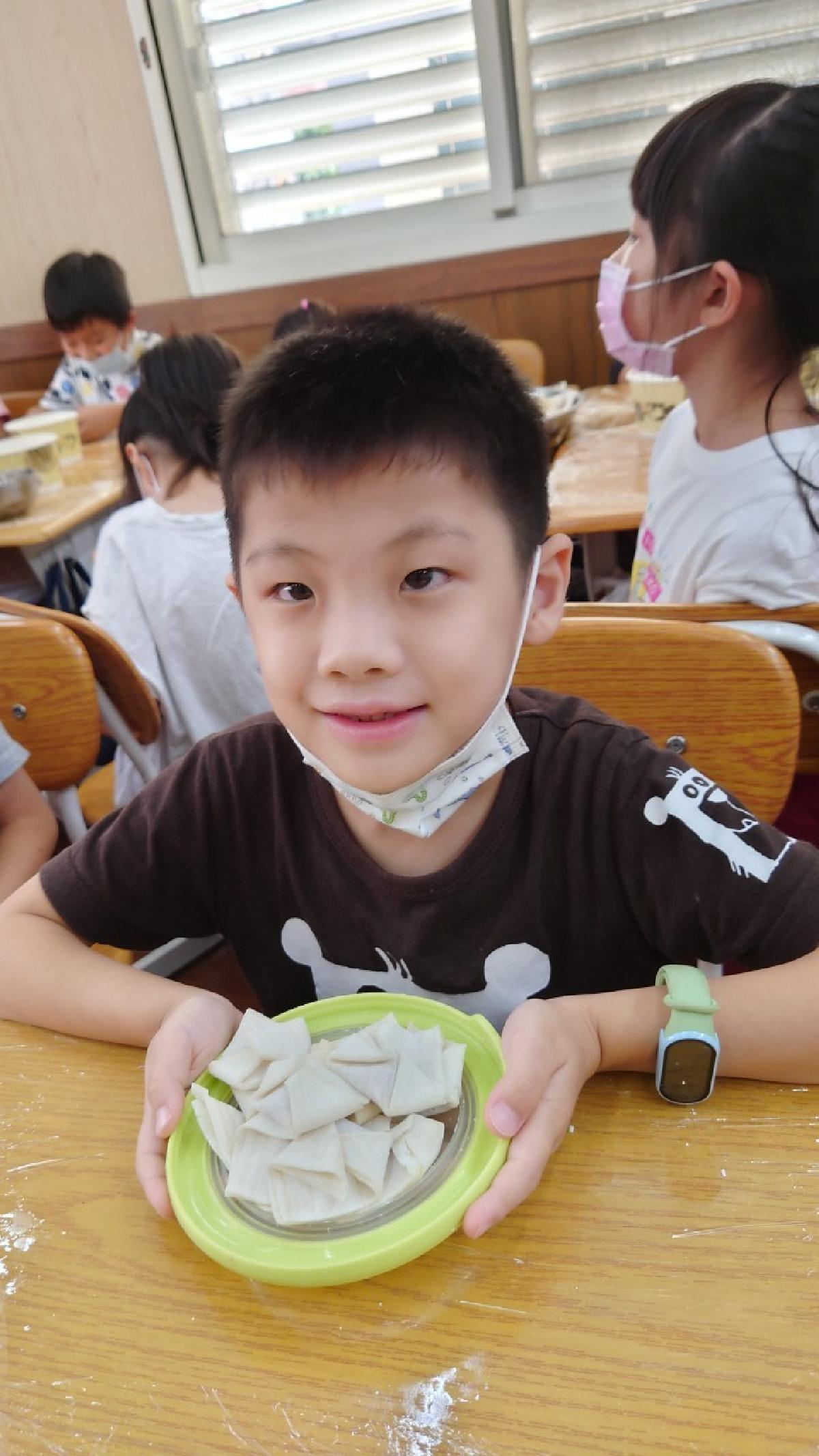 line_album_20230825動手做午餐~雲吞_23083104