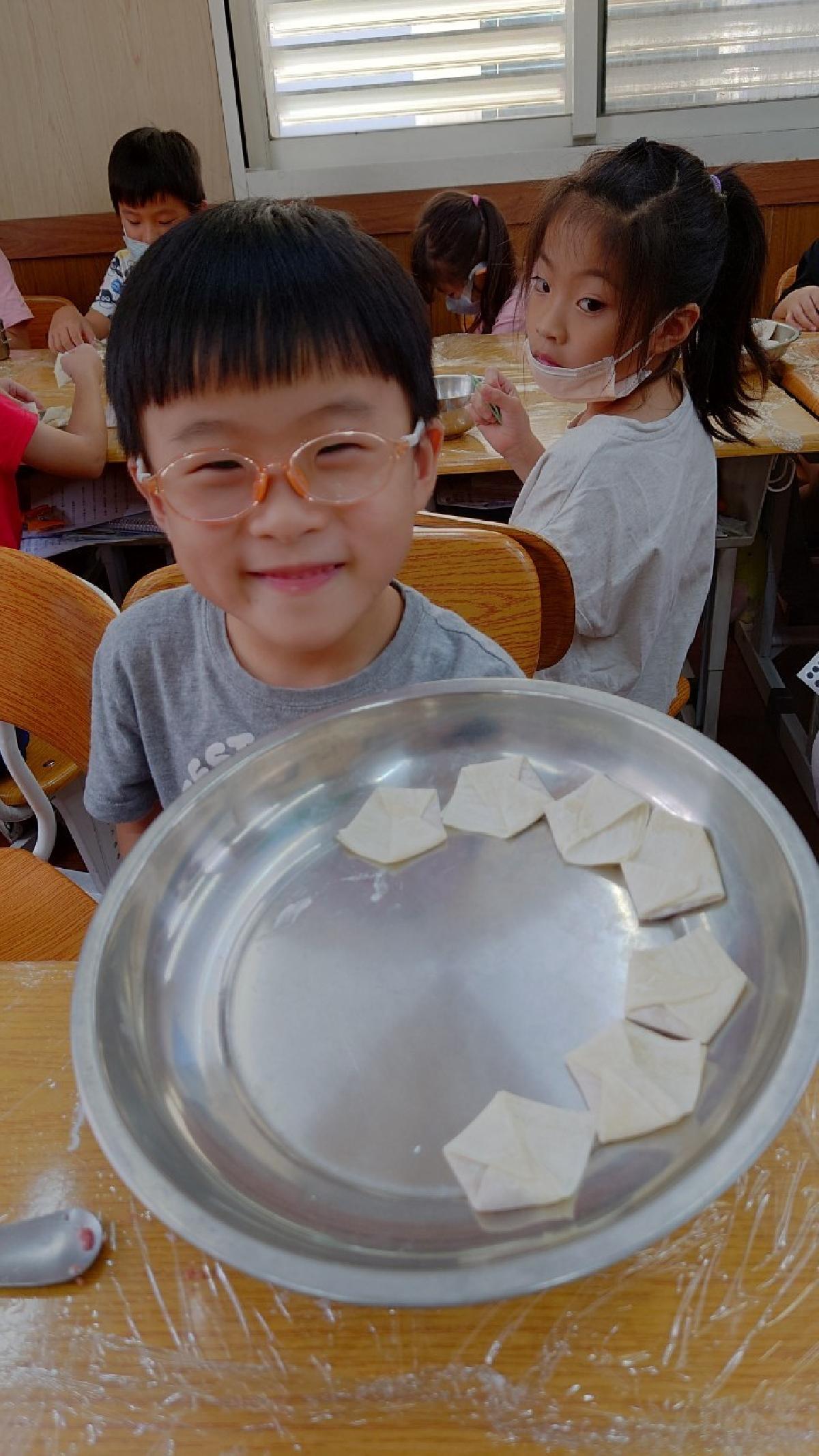 line_album_20230825動手做午餐~雲吞_23083108