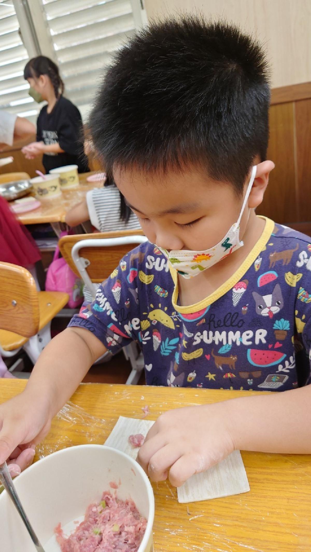 line_album_20230825動手做午餐~雲吞_2308318