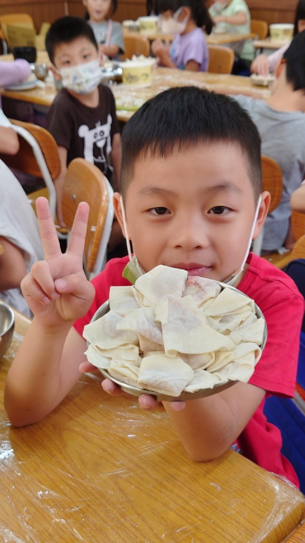 line_album_20230825動手做午餐~雲吞_23083103